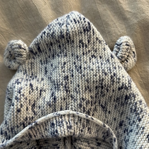 Baby Gap Heart Sweater - Picture 4 of 4